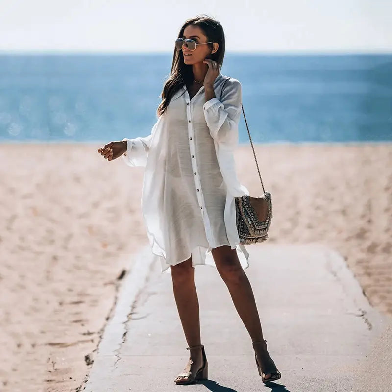 Vestido camisero de playa con protección solar y botonadura sencilla para mujer