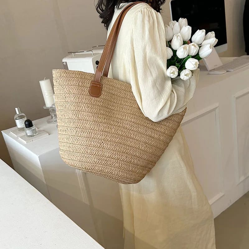 Large-Capacity Summer Beach Tote Straw Woven Handbag - On sale