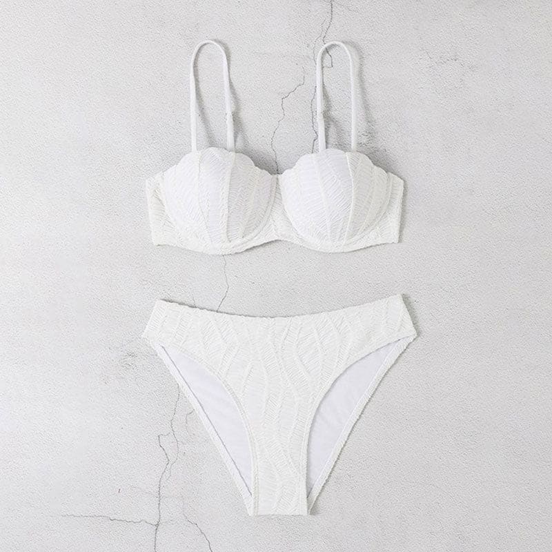 Textured Moderate Scallop Underwire Brazilian Bikini - On sale
