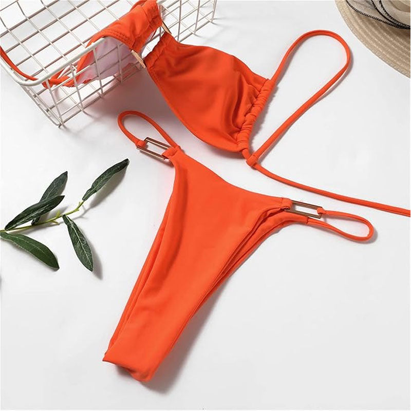Biquíni de Dois Peças com Bralette de Anel Metálico e Tanga Cheeky Sexy